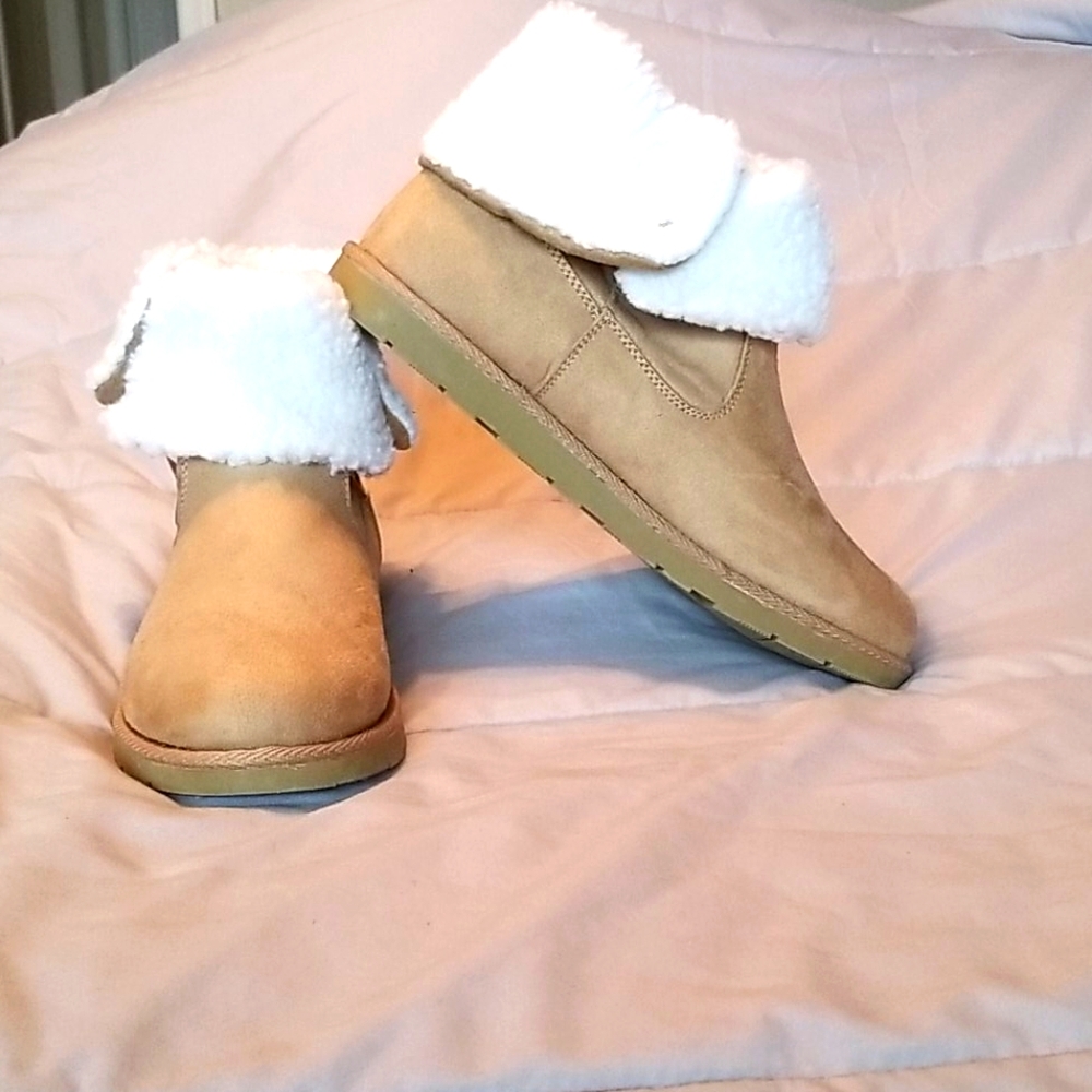 Womens sidewalk boots